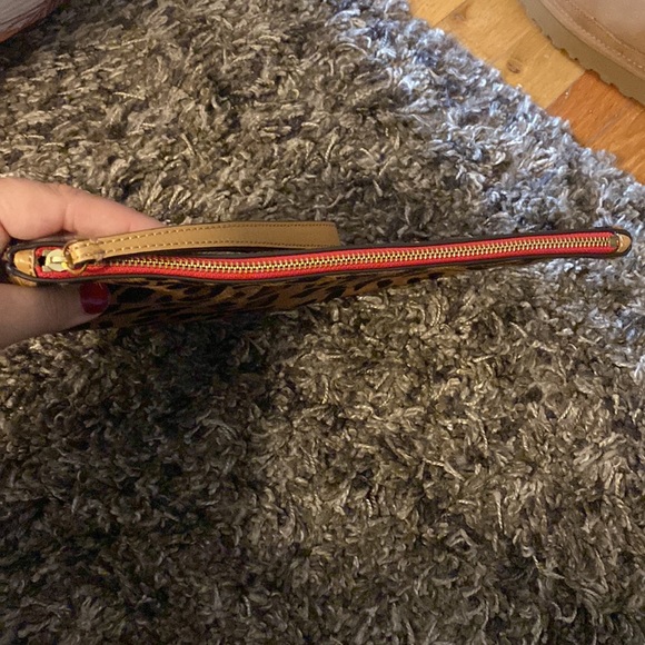 CHEETAH BANANA REPUBLIC FAUX HORSE HAIR ENVELOPE CLUTCH NWOT - Picture 3 of 5